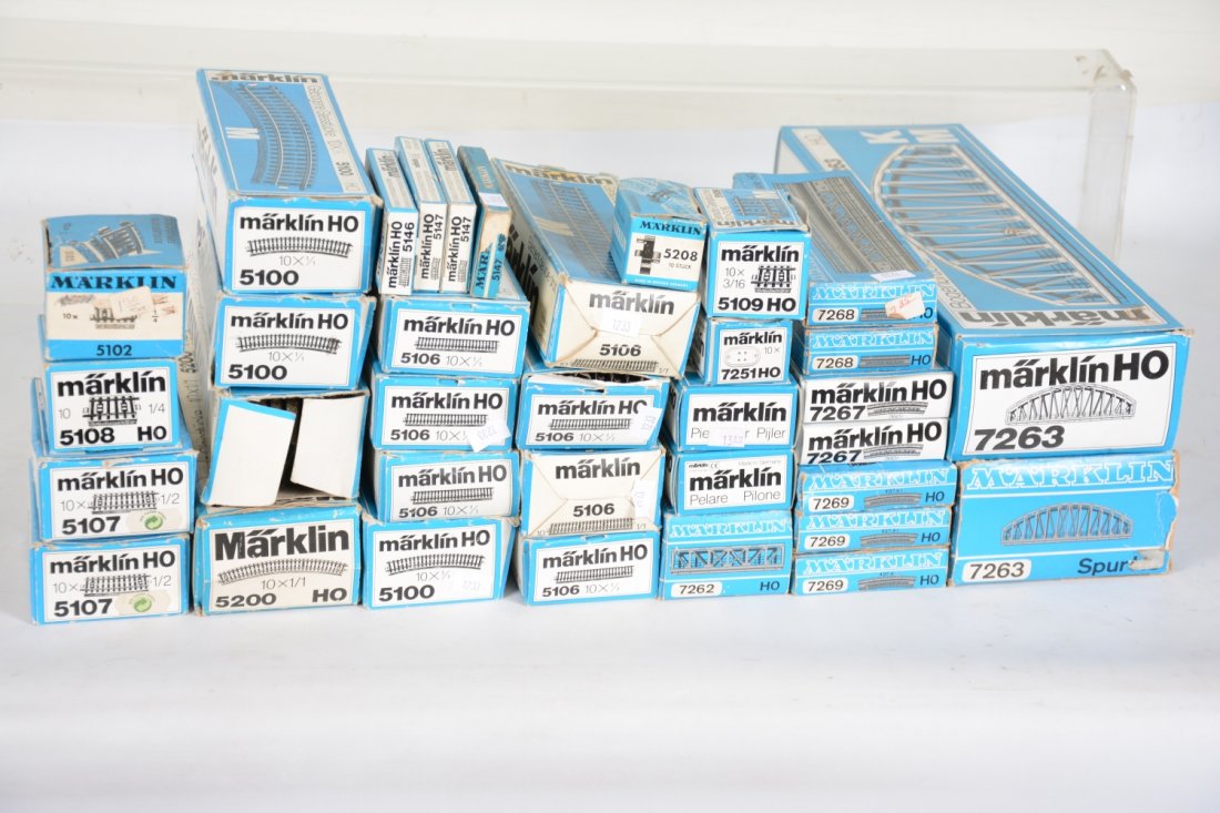 Large Lot Marklin HO M Track & Bridges: Includes track-5120, 5200; 5102; 5208; 5109; 3 #5100; 7 #5106; 3 #5147; 5146; 2 #5107; 5108; 5109; Bridges include- 2 #7263; 2 #7267; 2 #7268; 3 #7269; 7262; 2 #7252; 7251. All have boxes and contents