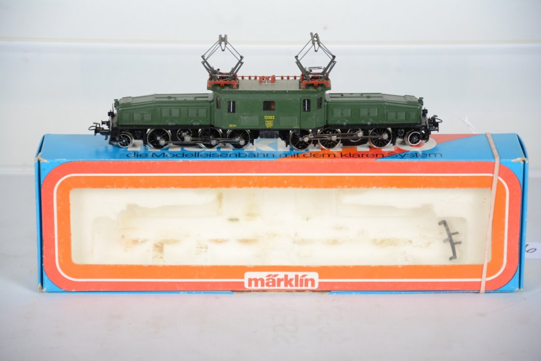 Marklin HO 3056 Crocodile Electric: Nice 2-6-6-2 articulated electric loco. It shows light runtime with C9 body and box.