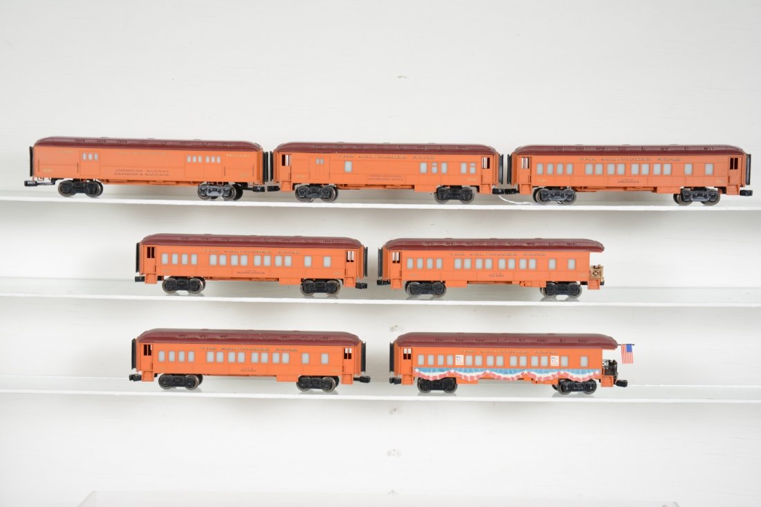 Lionel MR Passenger Cars: Includes 9506 baggage; 9501 coach; 9522 baggage; 9504 coach; 9504 observation; 9511 diner; FDR observation. All are a bit dusty, but only show light runtime with C8-9 bodies.