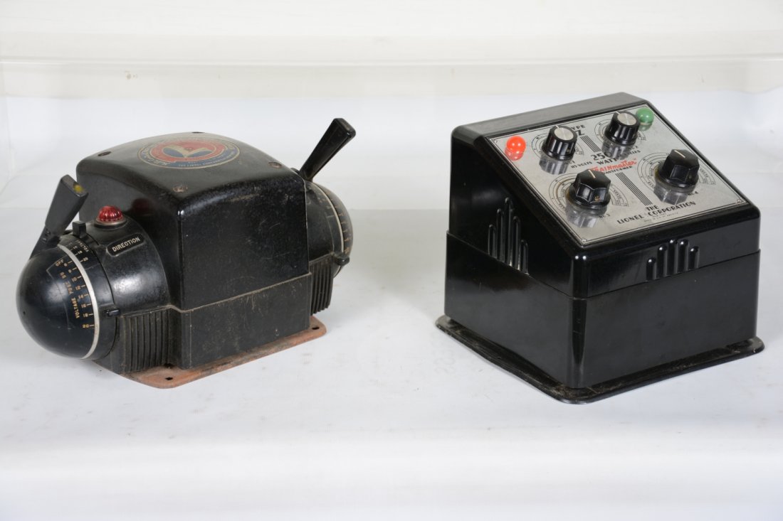 Lionel ZW & Z Transformers: Includes a ZW 275 Watt 4-train transformer, base worn, replaced plug; Z 250 watt transformer, clean with replaced knobs. Both sold AS-IS