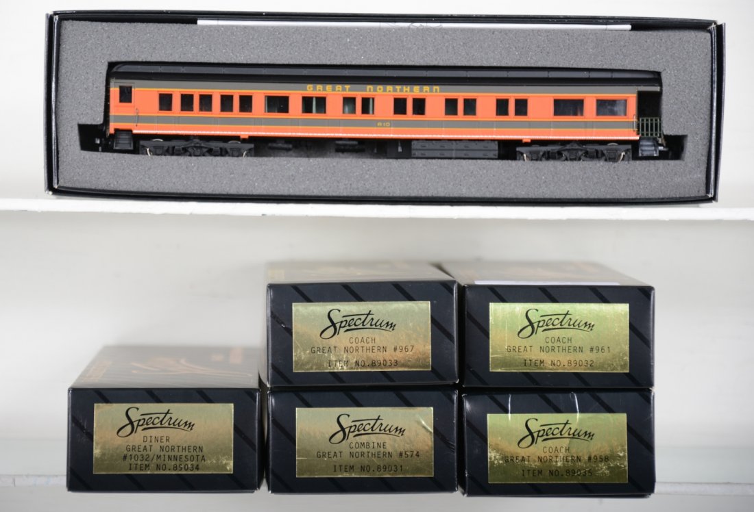 6 Bachmann Spectrum GN Heavyweights: Includes 89031 Combine; 89032 coach; 89033 coach; 89034 diner; 89035 coach; 89036 observation, all new in boxes, C10