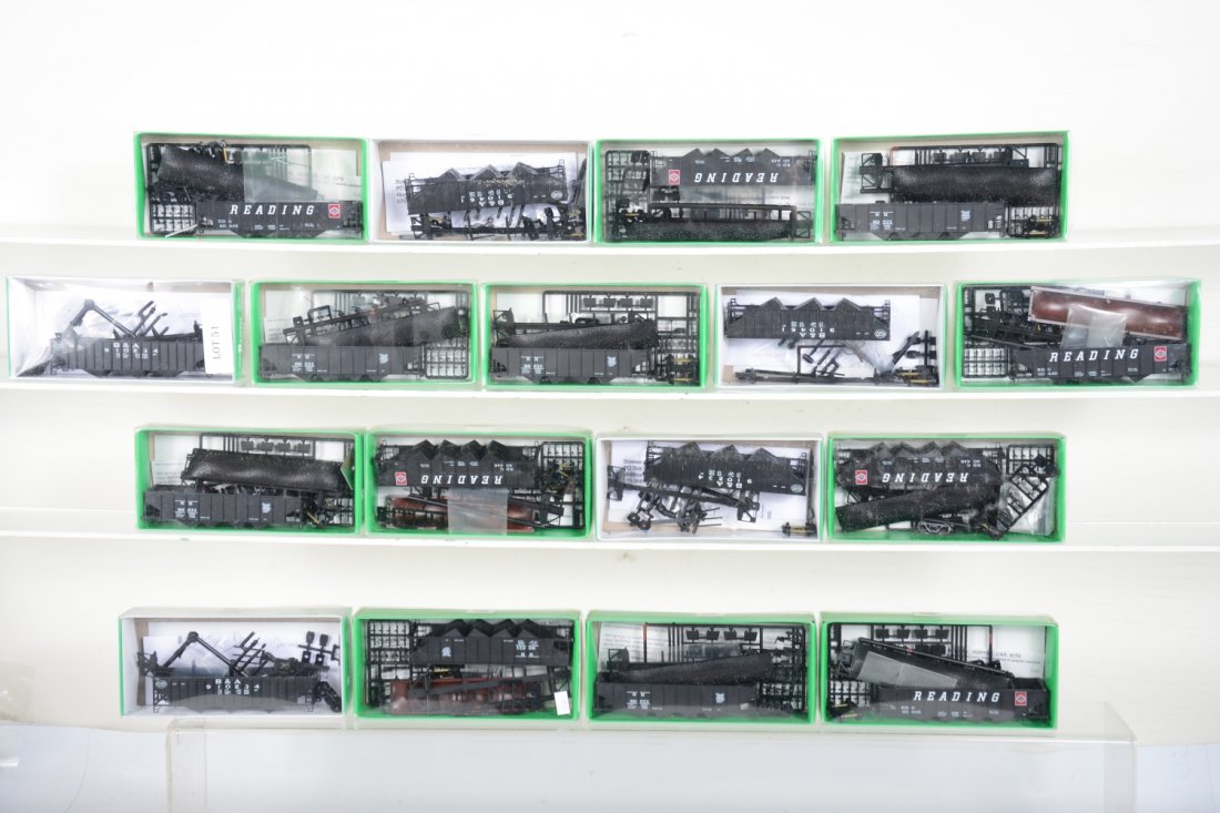 16+ Bowser Hopper Kits: Assorted road names, all new in boxes, C10