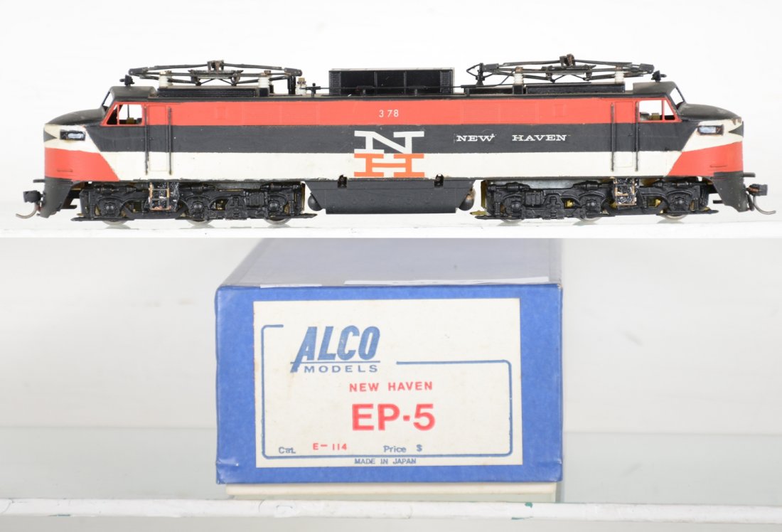 Alco Brass NH EP-5 Electric #378: Hobbyist decorated, Worn foam insert, HO Gauge. Excellent, Light to moderate run-time, Signs of handling, Very minor paint flaws, may have minor decal wear, but presentable. Dusty from display with or