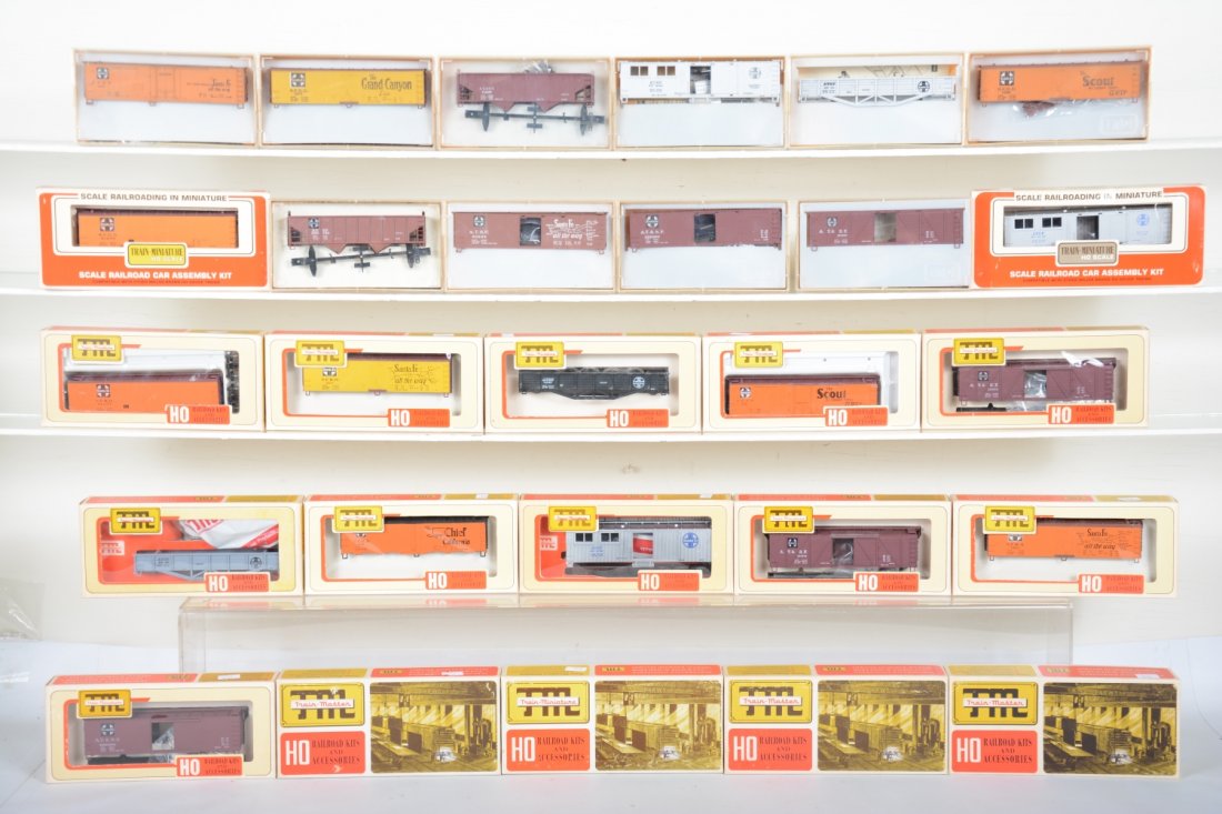 26+ TMI HO AT&SF Freight Car Kits: Nice assortment of Santa Fe with boxcars, reefers, gondolas, tool cars & more, all new in assorted style boxes, C10