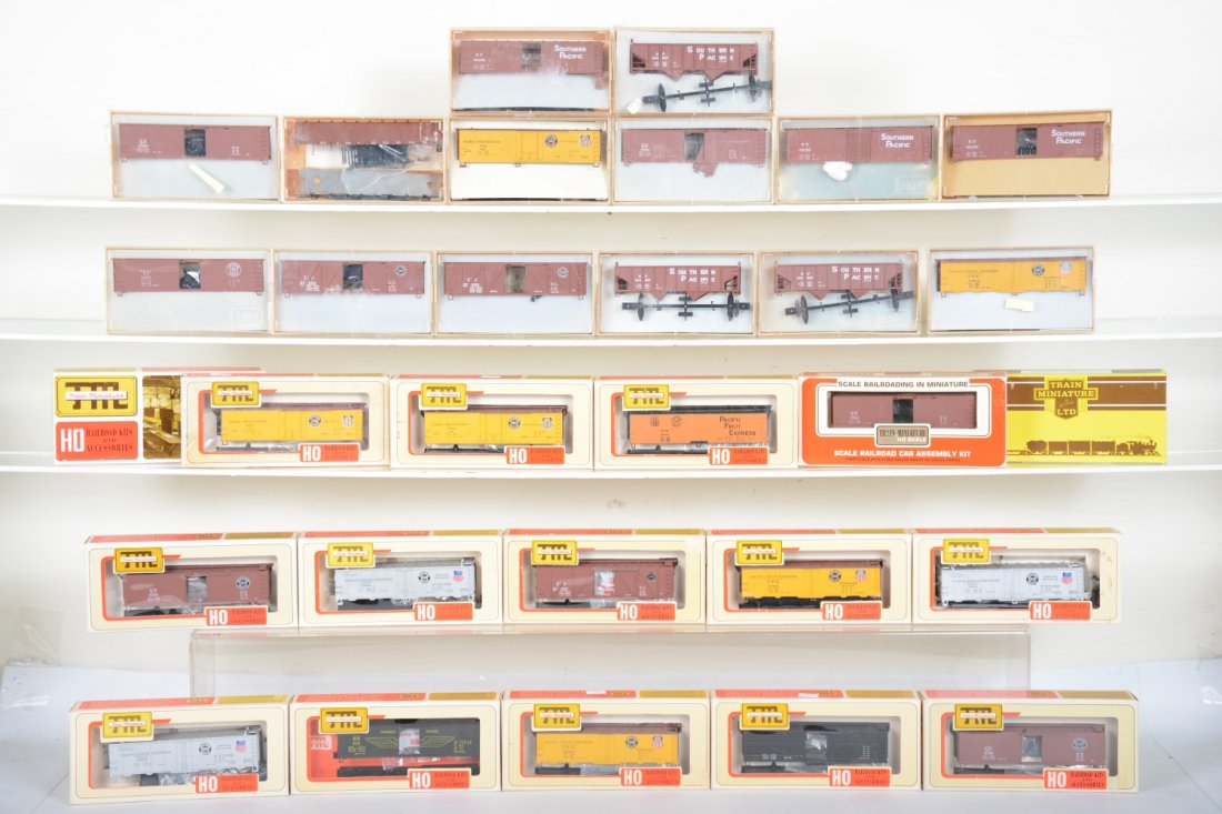 28+ TMI HO SP Freight Car Kits: Nice assortment of Southern Pacific with boxcars, reefers, flat cars, hopper cars & more, all new in assorted style boxes, C10