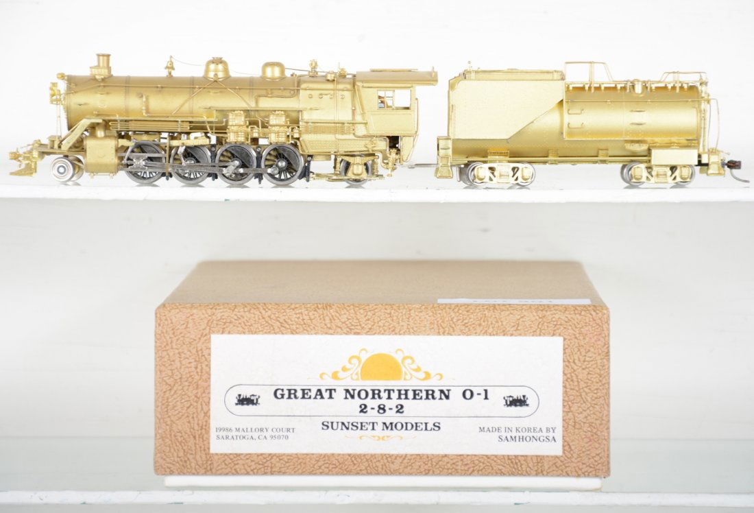 Samhongsa/ Sunset GN O-1 2-8-2 Loco: HO Gauge. Like New, test or very light signs of operation, may have light dust from display, light signs of handling, may have some tarnishing to finish. Original box, C9
