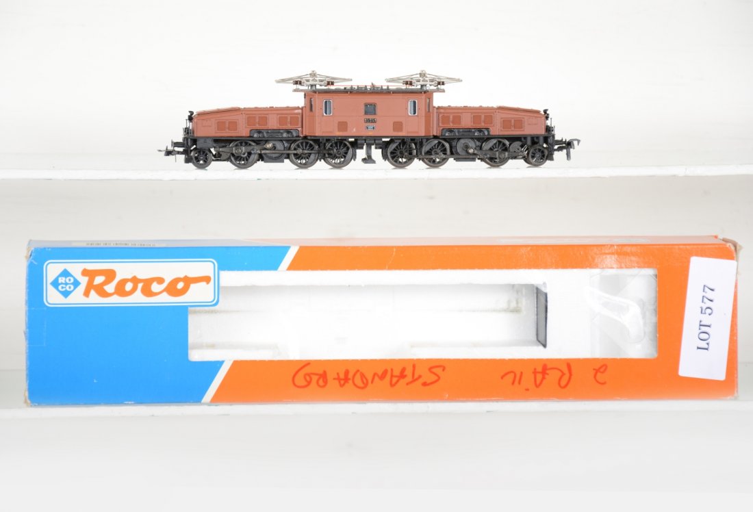 ROCO 43539 Swiss Crocodile Electric: Ce 6/8 23cm- 2-6+6-2 articulated, 2-rail, showing light playwear with box, C8