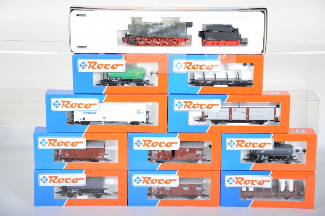 ROCO HO Steam Freight Set: 2-rail. Includes a 43220 DB 0-10-0 locomotive with 10 assorted 4-wheel freight cars. All appear new in boxes, C10