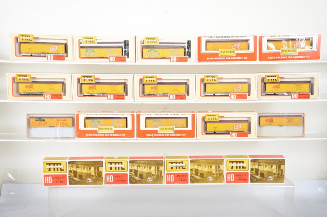 TMI HO Reefer Car Strings: Includes wood side plug-door reefers, 5 each Heinz Tomato Sauce; 5 Each Oscar Meyer; 5 Each Doggie Diner; 4 each Morrell Meats, all new in boxes, C10
