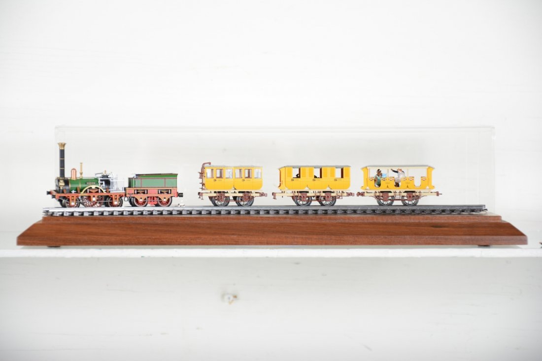 Scarce Marklin HO 5751 Adler Train Set: Clean 5pc set with several Preiser figures included loose with display case. It has been test run, C9