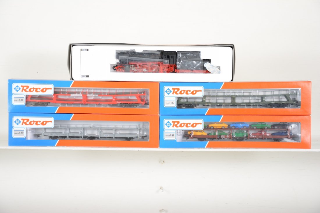 ROCO HO Steam Auto Train Set: 2-rail. Includes a 43249 DB BR 23 2-6-2 24.5cm steam loco with 4 assorted 27 to 30cm auto-loaders. All are new in boxes, C10