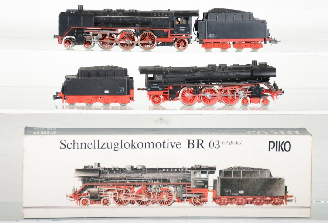 2 European HO Steam Locomotives: Includes a Piko 5/6334/000BR-03 4-6-2 express loco with box; Plus an unmarked all diecast 4-6-2 loco with shields. Both show light to moderate playwear, C7+-8