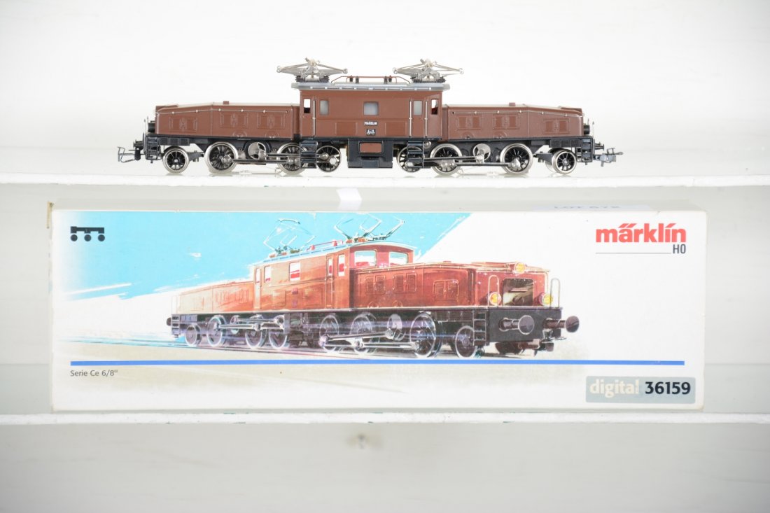 Marklin HO 36159 Digital Crocodile Electric: 3-rail Ce 6/8 2-6+6-2 articulated. It shows very light playwear with box, C9