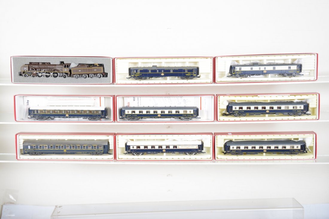 9 RivaRossi HO Orient Express Passenger Set: Includes a NORD 4-6-2 Steam Loco with 8 Orient Express Cars, all unrun. All like new with boxes, C10
