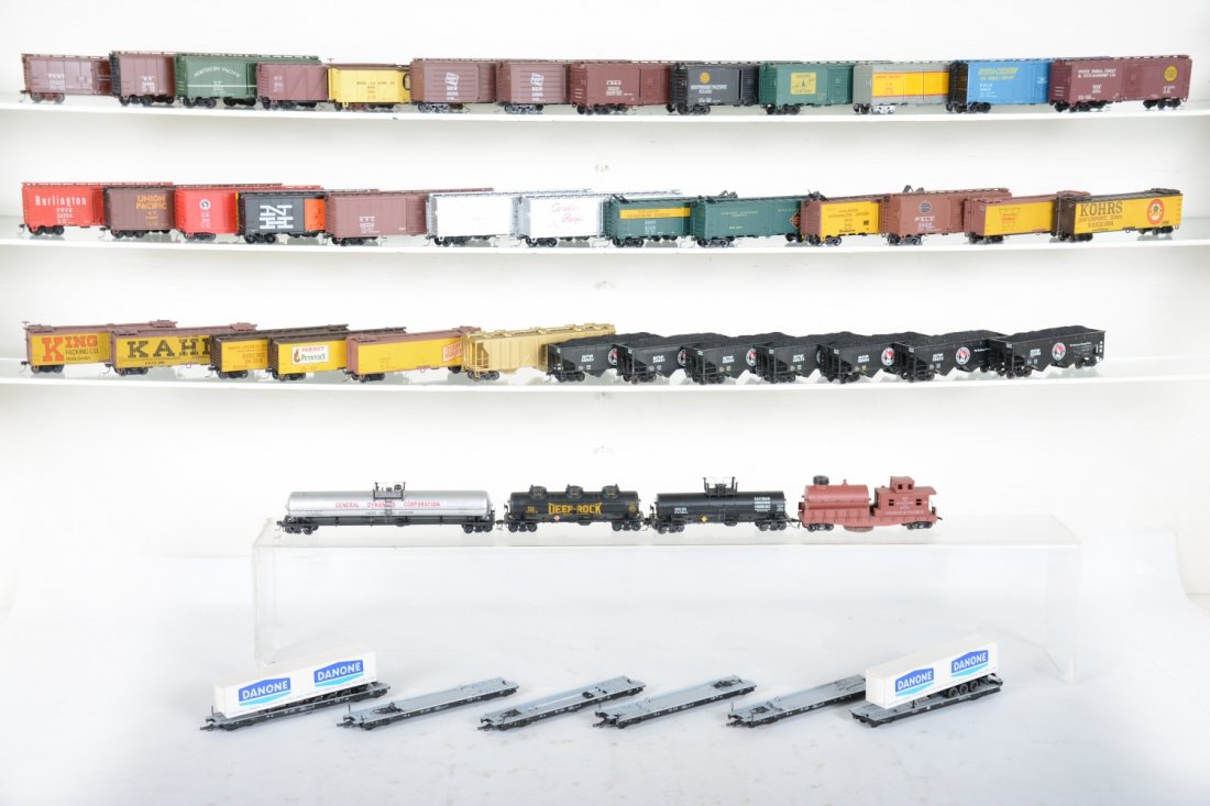 50+ Built-up & Custom HO Freight Cars: Several professionally custom painted, most equipped with Kaydee couplers, most in great shape, ready to run, by Athearn, TMI, Varney & others. Examine photos closely