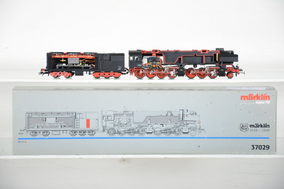 Marklin HO 37029 Anniversary Display Steam Loco: Unusual cut-out digital model of the BR 53 K2-6-8-0 articulated loco. This 35.5cm unit shows light runtime with box, C9