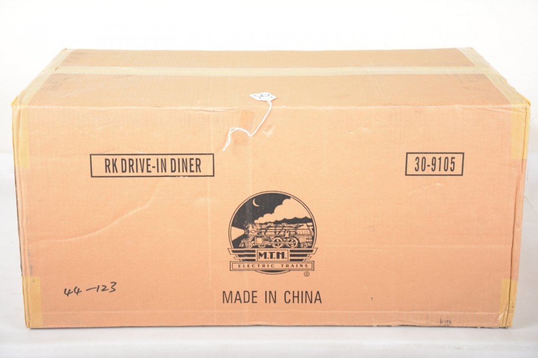 MTH RailKing 30-9105 Mel's Diner: As good as it gets, factory sealed in shipper, C10