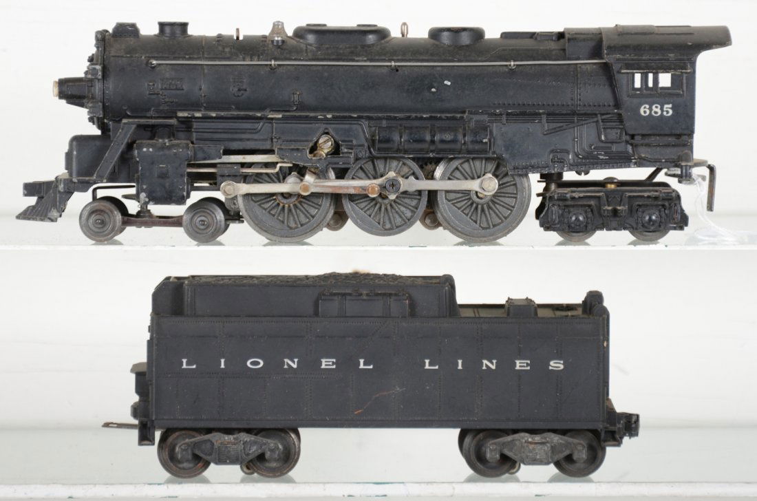 Clean Lionel 685 Steam Locomotive: Nice matte patina with bright lettering, matching 6026W tender. They show light to moderate playwear, C6+-7