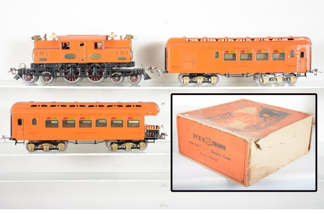 Nice Boxed Ives 706R Banker's Special: Includes a 3243R 4-4-4 center cab electric loco, plated with red windows; 187-3 combine; 189 observation. Set is very clean with unusually nice paint. It has an incomplete setbox and shows light playw