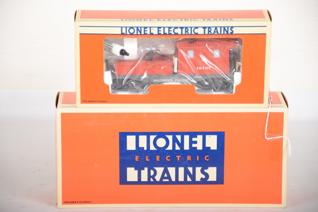 Lionel 18503 SP NW-2 Diesel with Caboose: Nice Fallen Flags diesel with light & bell; 19707 SP smoking searchlight work caboose. They are new in boxes, C10