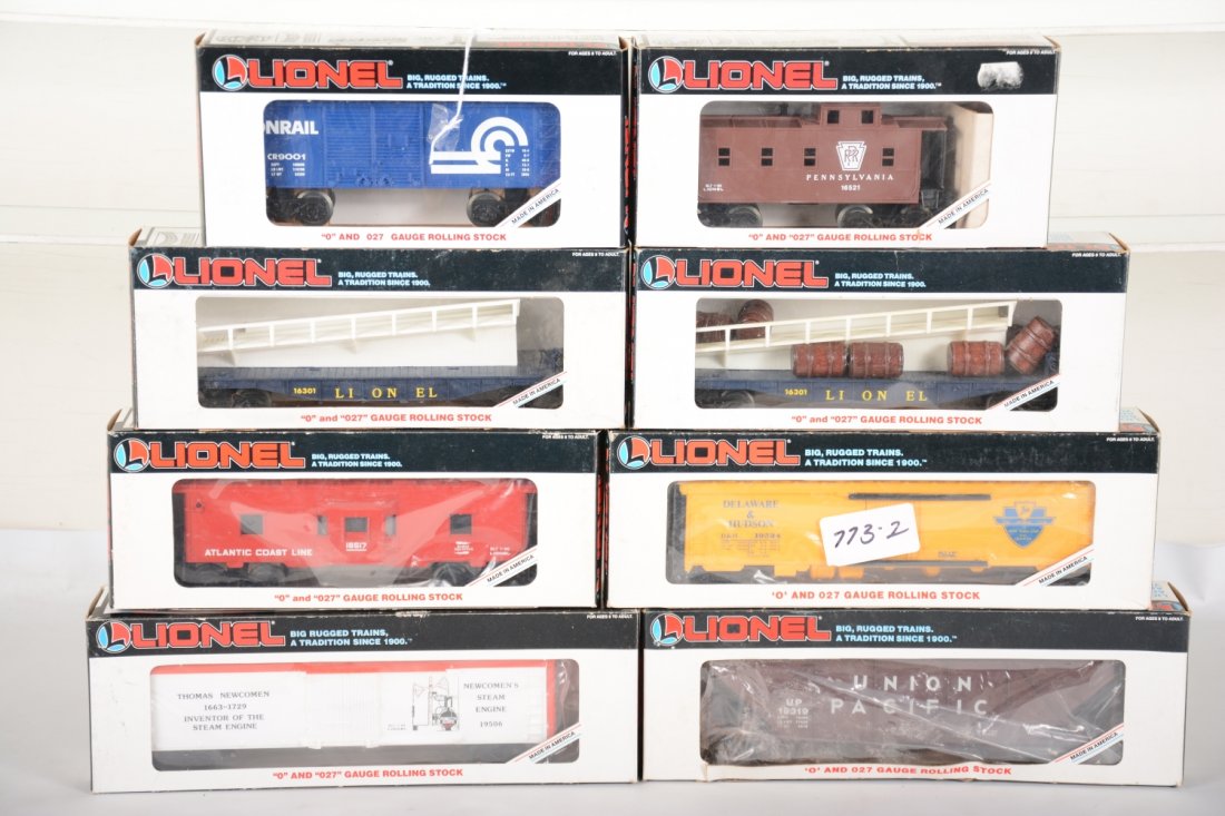 Lionel Rolling Stock: Includes 16517 ACL bay window caboose; 16521 PRR caboose; 19524 D&H reefer; 19506 Newcomen reefer; 2 #16301 barrel ramp cars; 19319 UP covered hopper; 9035 Conrail boxcar. Most show light runtime with