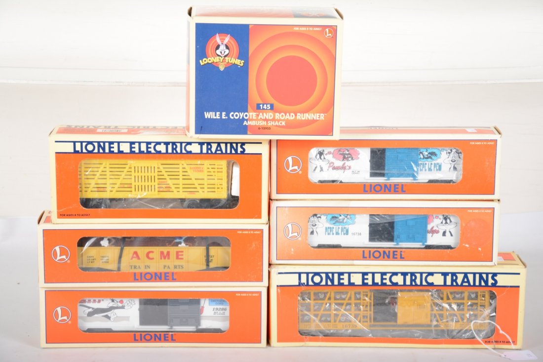 Lionel Looney Tunes Lot: Includes scarce 2 #16738 Pepe Le Pew boxcars; 19286 Sylvester & Tweety boxcar; 16737 Road Runner animated gondola; 16739 Foghorn Leghorn poultry car; 16682 Buggs Bunny & Yosemite Sam car; 12955 Ambush