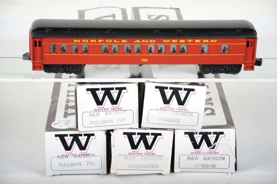 5 Williams N&W Heavyweight Passenger Cars: Nice 60' ABS cars with color window inserts. They show light runtime with boxes, no inserts, C9