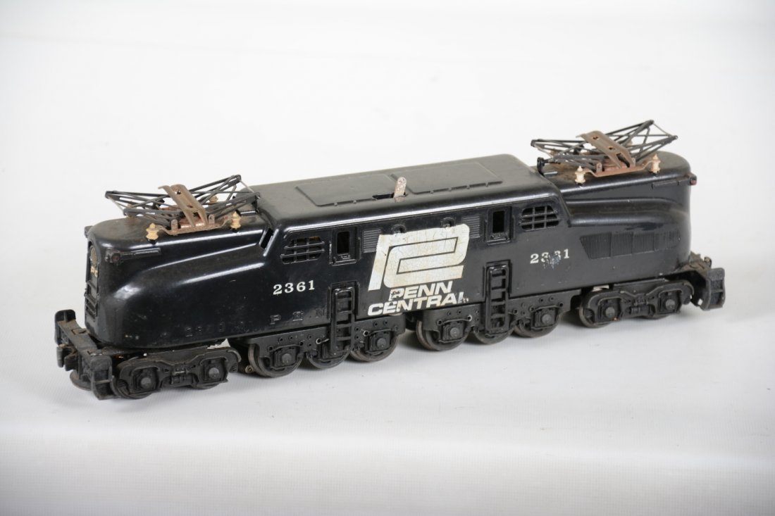 Lionel Custom Painted GG1: Sad to report that this was a 2360 GG1 with dual motors. It has aged nicely showing moderate runtime.