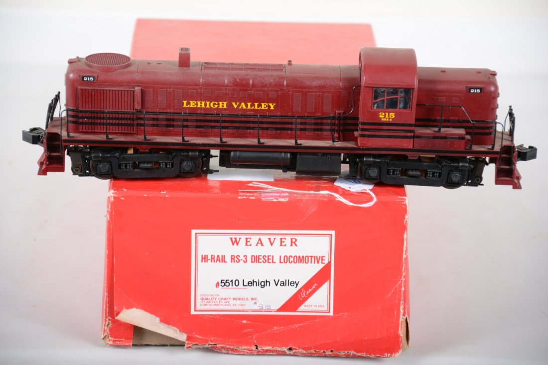 Weaver 5510 LV RS-3 Diesel: Clean scale O gauge 3-rail unit. It was tagged "need repair" so assume some motor work is needed. Body is like new with box.