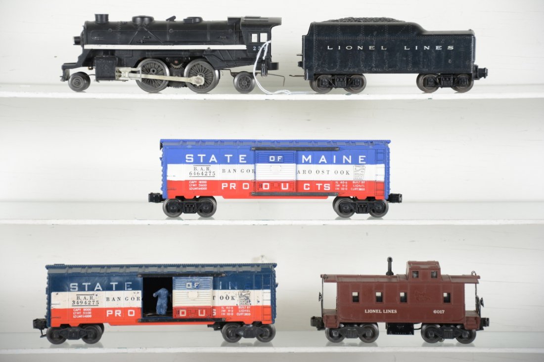 Lionel 237 Steam Freight Set: Includes a scarce wide stripe 237 steam loco, 1 broken running light; 1060T tender with arch bar trucks; 3494-275 SOM boxcar, no plunger, some lettering weak 1 side; 6464-275 SOM boxcar, late type III