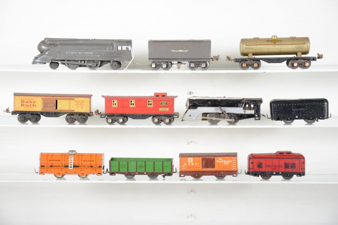 Lionel & Hafner Train Sets: Includes a Lionel 1688E, 1689T, 1679 box, 1680 tank, 1682 caboose, C5; Plus a Hafner 6ps Freight set with functional mechanism with key, C7