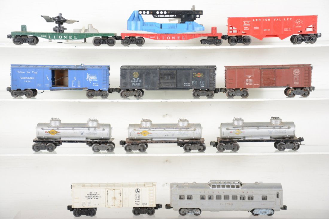 Lionel Rolling Stock: Includes 6650, 6476, 3519, 2432, 3424, 6464-225, type IIA; 6454 SP; 3 #6465; 3472, most have issues as photoed. Grade range C4-6, so examine photos closely.