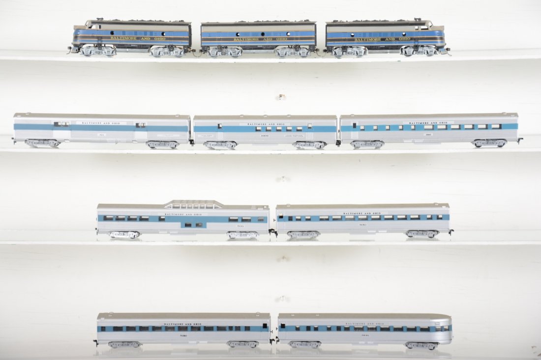 Athearn HO B&O Passenger Set: Includes a nice F3 ABA diesel set with 7 matching passenger cars. All are fairly clean, showing light playwear.