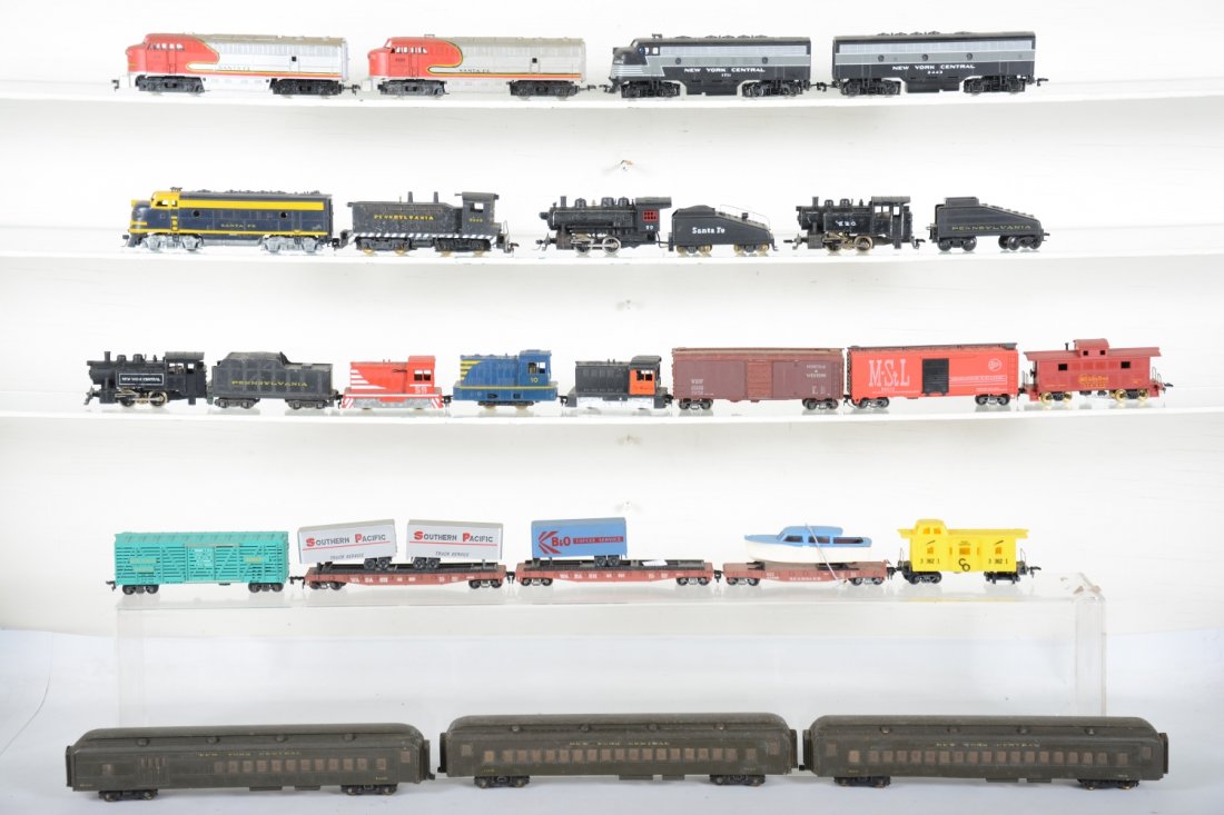 Vintage HO Lot: Nice assortment with steam & diesel locos with many freight cars. Makers include Athearn, Varney, Mantua, Bachmann and others. Most are clean and complete, showing light to moderate playwear. Grade ra
