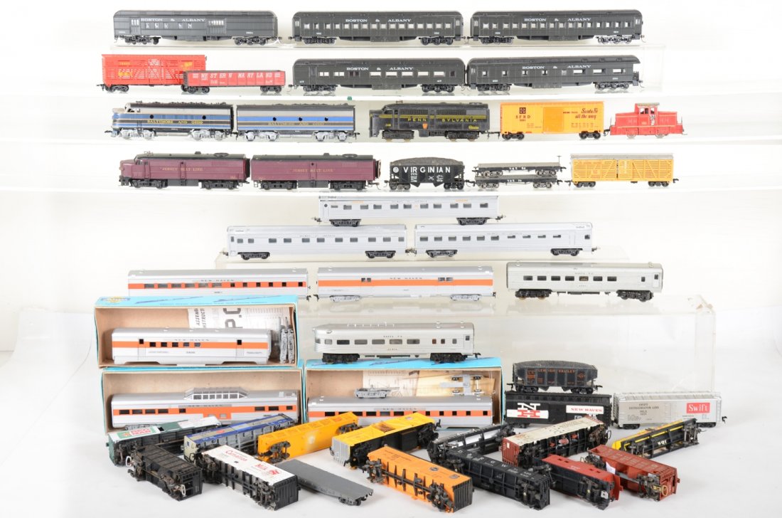 Vintage HO Lot: Includes a set of Athearn NH passenger cars, some loose trucks; Set B&A heavyweights, plus several locos and many Freight cars by Mantua, Varney, TMI and more. Grade range is C6-8, so examine photos c