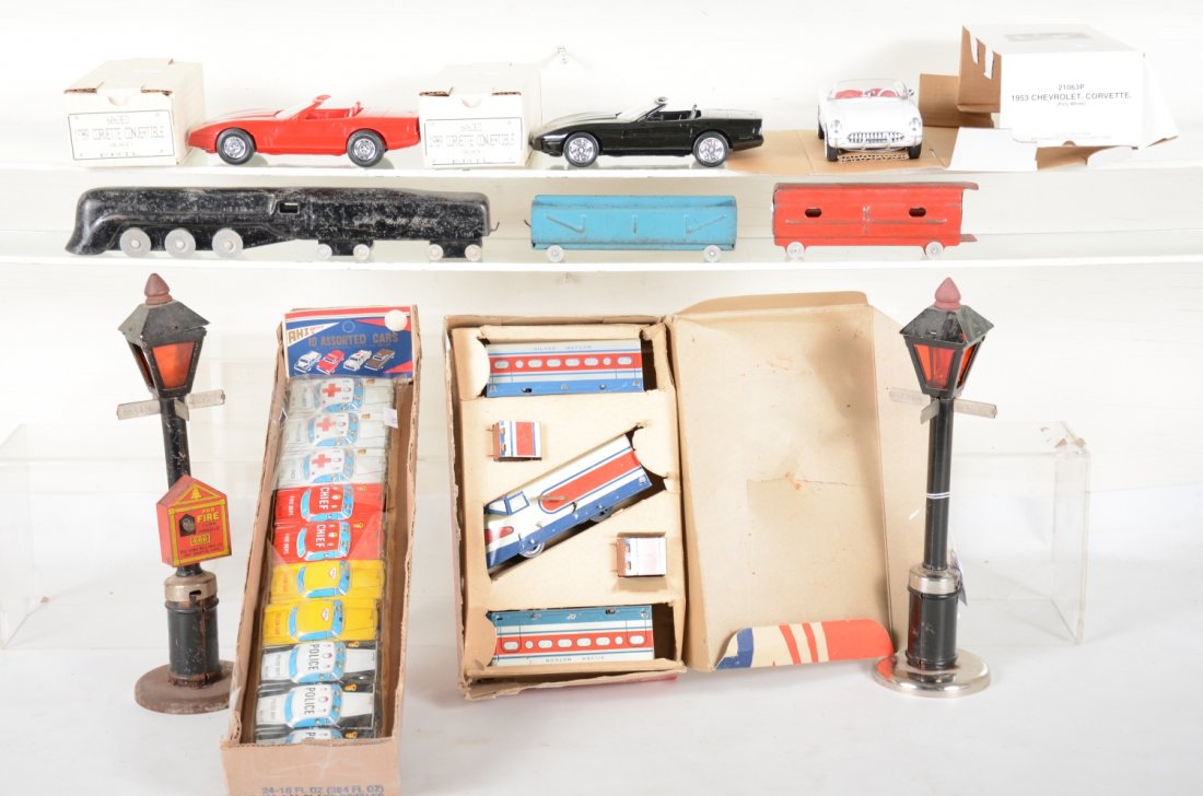 Vintage Toy & Promo Lot: Includes 2 Gong Bell Street lights, make 1 nice one out of 2; 3pc Stafford pressed steel floor train set, C5; Mechanicraft Silver Meteor streamliner, mechanism functions with display box; AHI tin fric