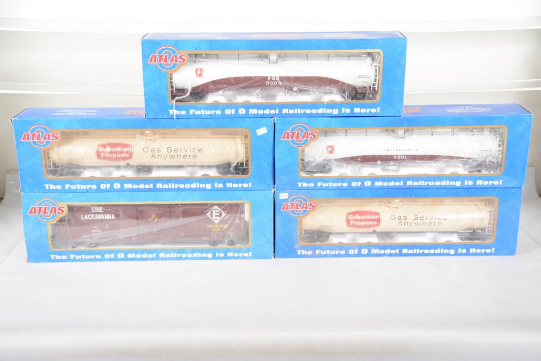 Atlas Standard O Scale Freight Cars: Includes 6404-1 & 2 Suburban 33K gal tank cars; 2 #6400 Custom Painted PRR 33K gal. tank cars; 7832-1 ACL Auto Parts boxcar. All appear unrun with boxes, C9-10