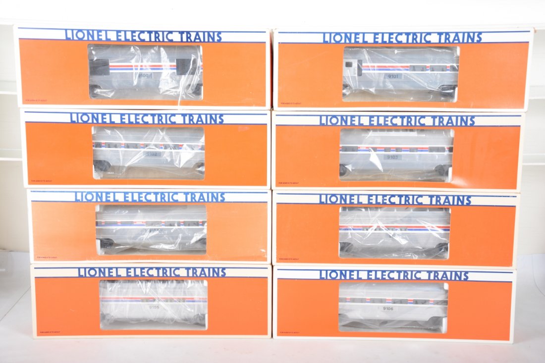 Lionel Amtrak Aluminum Passenger Cars: Includes 19100 baggage; 19101 combine; 19102 coach; 19103 vista-dome; 19104 diner; 2 #19105 full-vista-domes; 19106 observation. All have been test run with boxes, 1 faded somewhat, C9-10