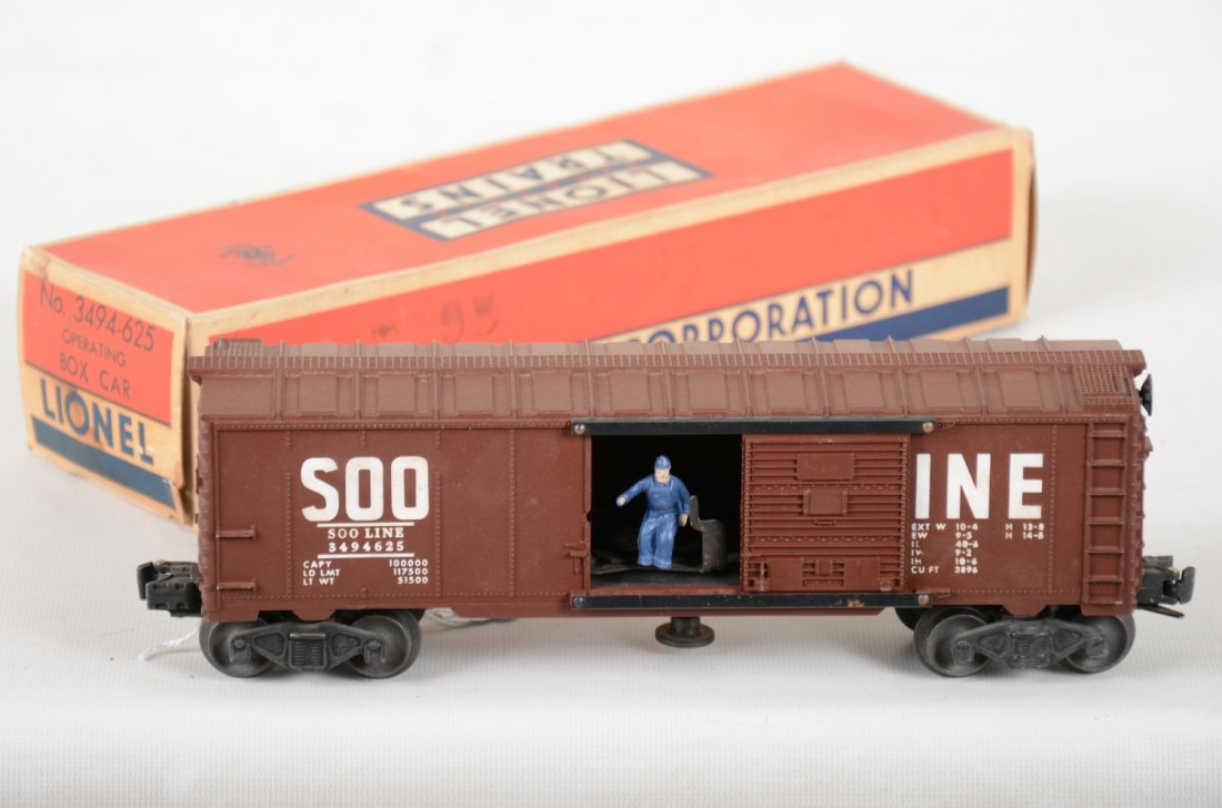 Clean Boxed Lionel 3494-625 SOO Boxcar: Scarce 1 year production, separate sale only. It has great matte patina with just a few small oxidation spots on door guides. It has a clean box with the seam apart, C8