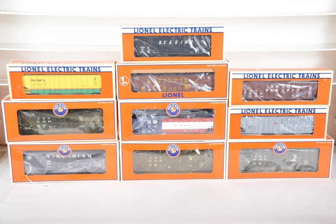 10 Lionel Standard O Coal Hoppers: Start your coal train Now! Includes 17161 C&O, 17159 N&W, 17110 UP, 17111 reading, 17113 LV, 17114 Peabody, 17183 C&O, 17160 C&O, 16813 PRR Power & light, 17169 Virginia. All appear new in boxes, C10