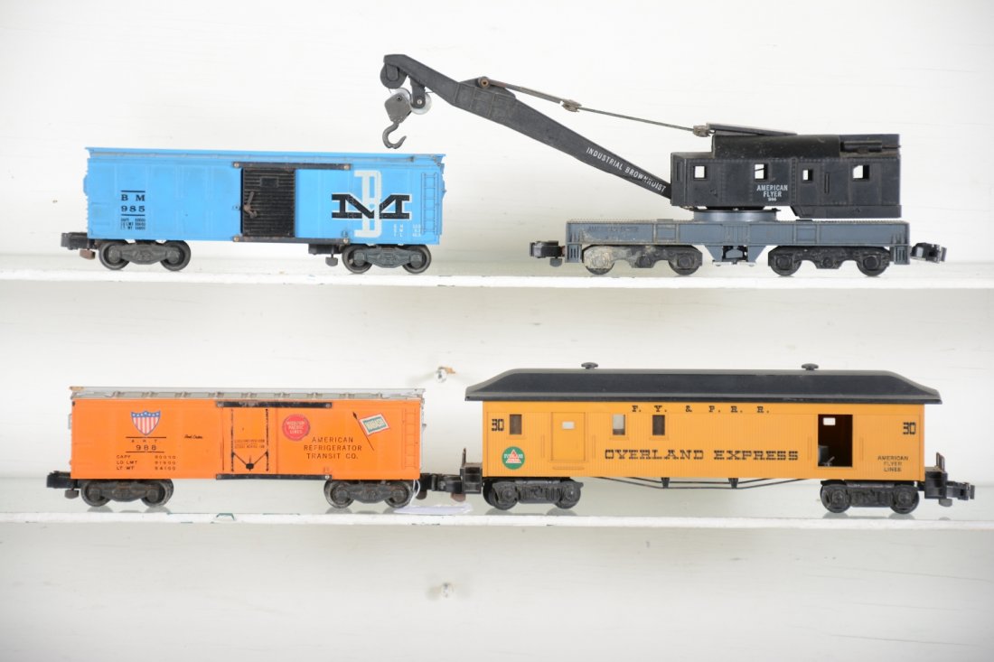 American Flyer Rolling Stock: S Gauge. Includes 988 ART reefer; 985 B&M boxcar, both have oxidation spots on frames; 944 crane; 21030 separate sale baggage. They could use a cleaning, but only show light playwear, bodies are C7
