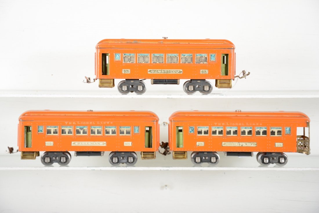 Scarce Lionel 605 Orange Cars: Just need a matching 254E or 4U to make the set. These are clean, shiny with nice lettering. Includes 2 #605 Pullmans; 606 observation. They match nicely and show moderate playwear, C6