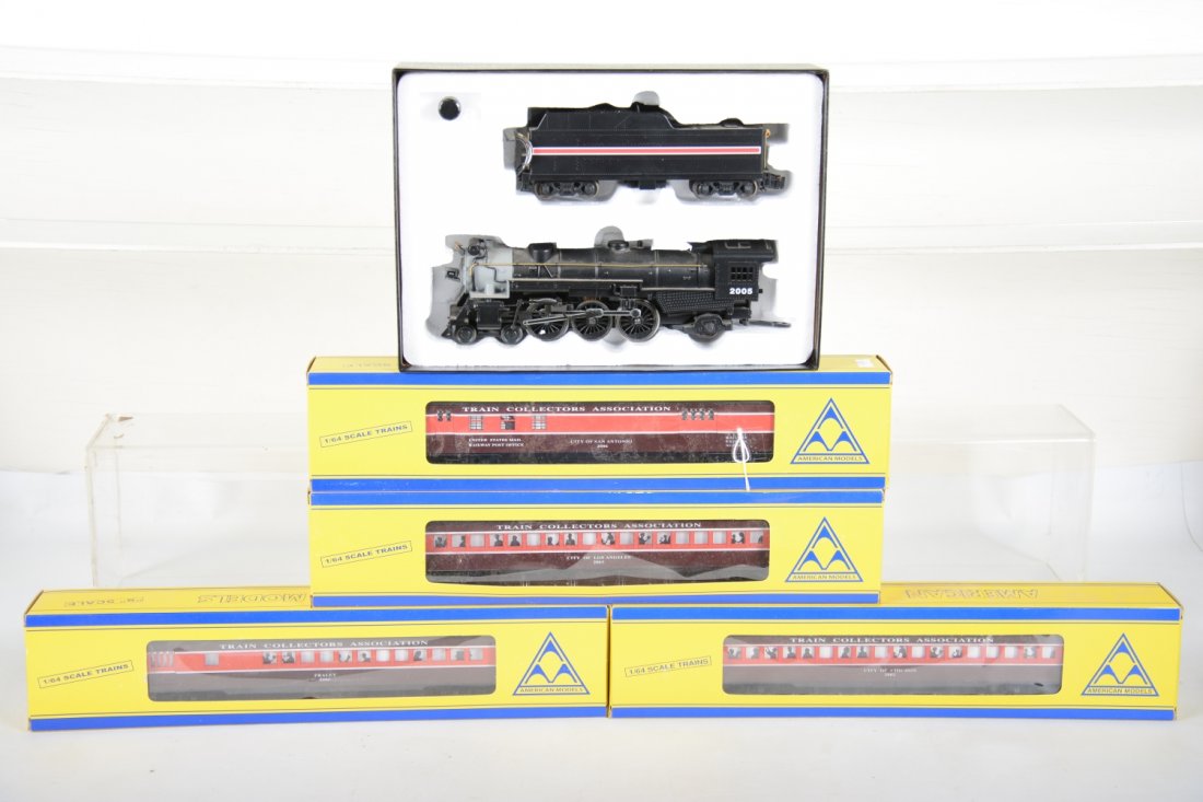 American Models TCA Train Set: S Gauge. Nice American Flyer compatible set, includes a 4600 Scale Pacific with Puff Smoke and sounds; matching scale heavyweights include baggage/RPO; combine; coach; observation. All show light runt