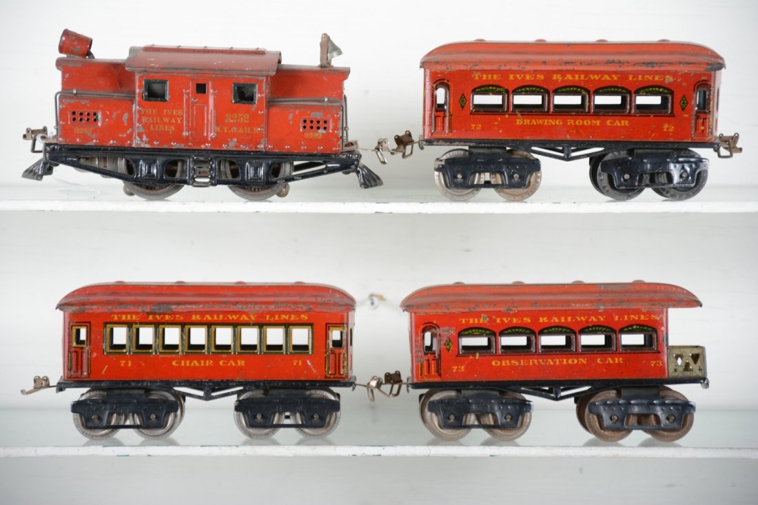 Ives 3252 Passenger Set: Includes a 3252 center cab electric; 71 chair car; 72 drawing room car; 73 observation. They are clean and show moderate playwear, C6-