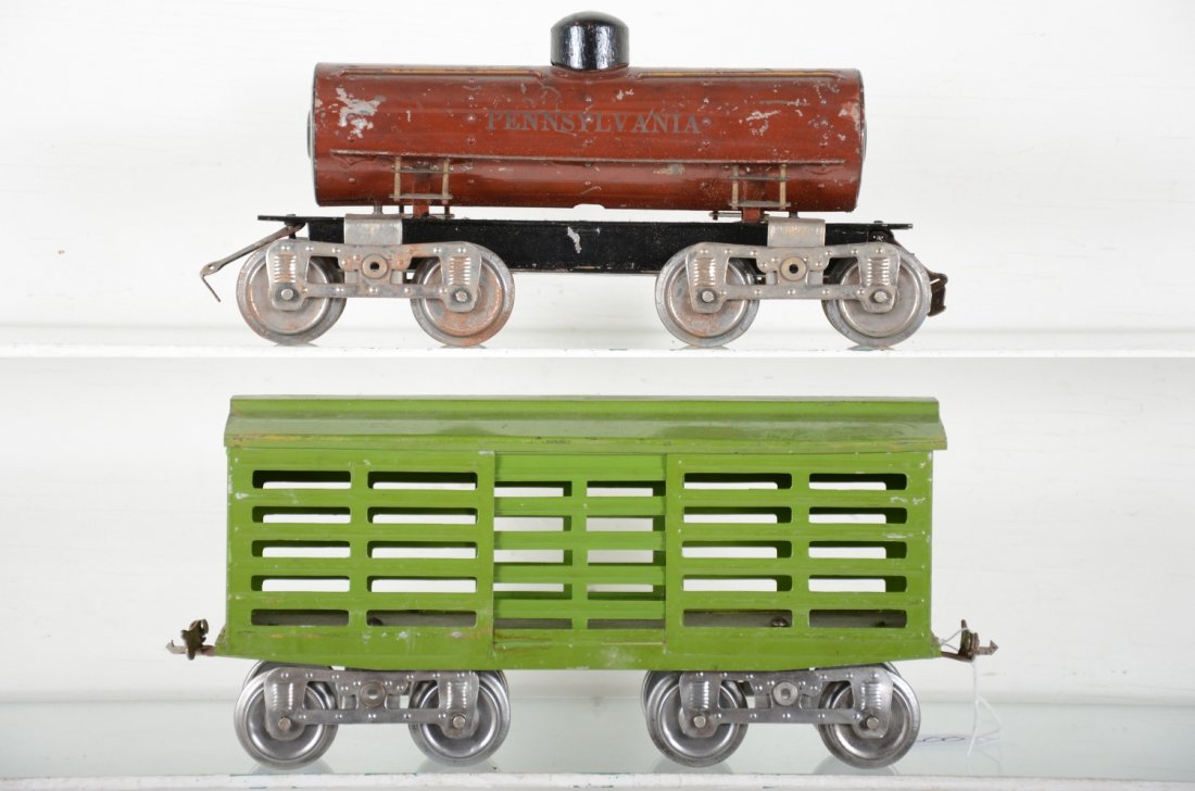 Nice Lionel 13 & 15 Freight Cars: Both Corporation issue, though tank has early top steps. Includes a 13 stock car & 15 PRR tank car. They show light to moderate playwear, C6-7 Nice!