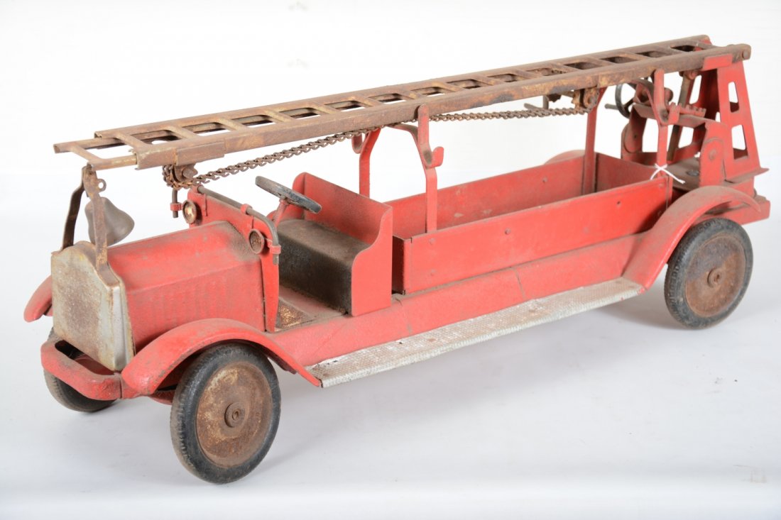 Early Keystone Fire Ladder Truck (1 of 2)