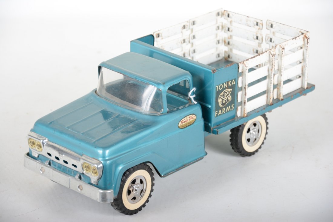 Clean 1961 Tonka Farms Truck (1 of 2)
