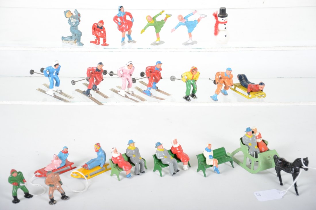 Happy Family Dimestore Winter Scene Figures (1 of 2)