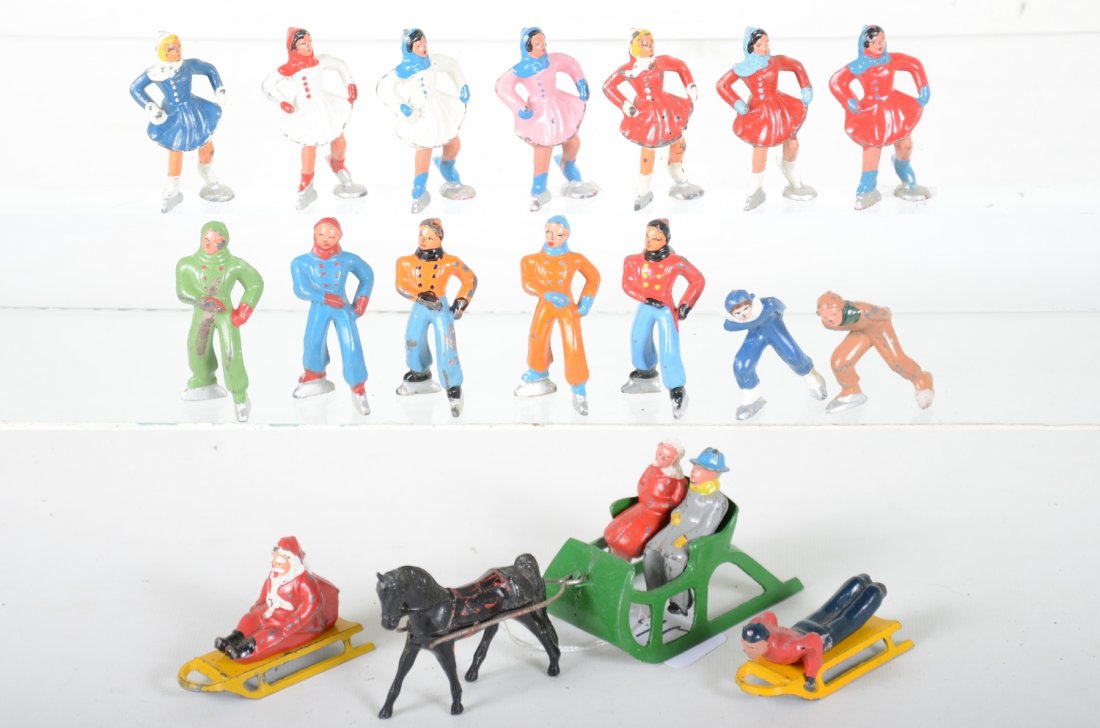 Happy Family Dimestore Winter Scene Figures (1 of 2)