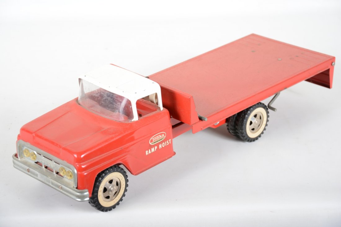 Scarce 1964 Tonka Ramp Hoist Flatbed (1 of 2)